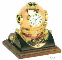 Diving Helmet Clock Medium